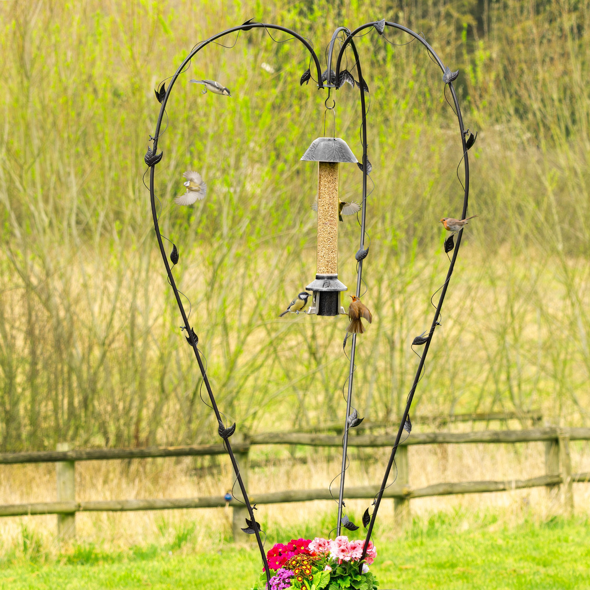 Roamwild PestOff Heart Station Feeder Set