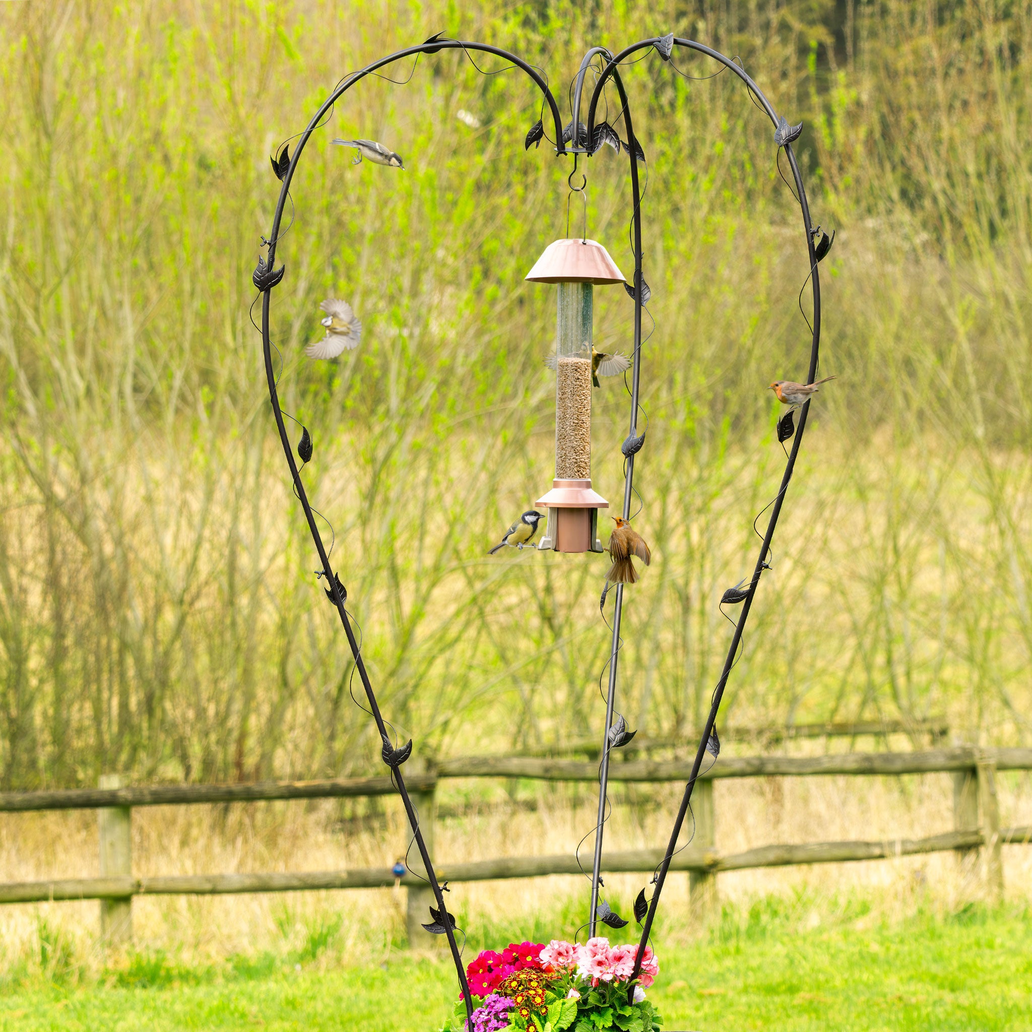 Roamwild PestOff Heart Station Feeder Set