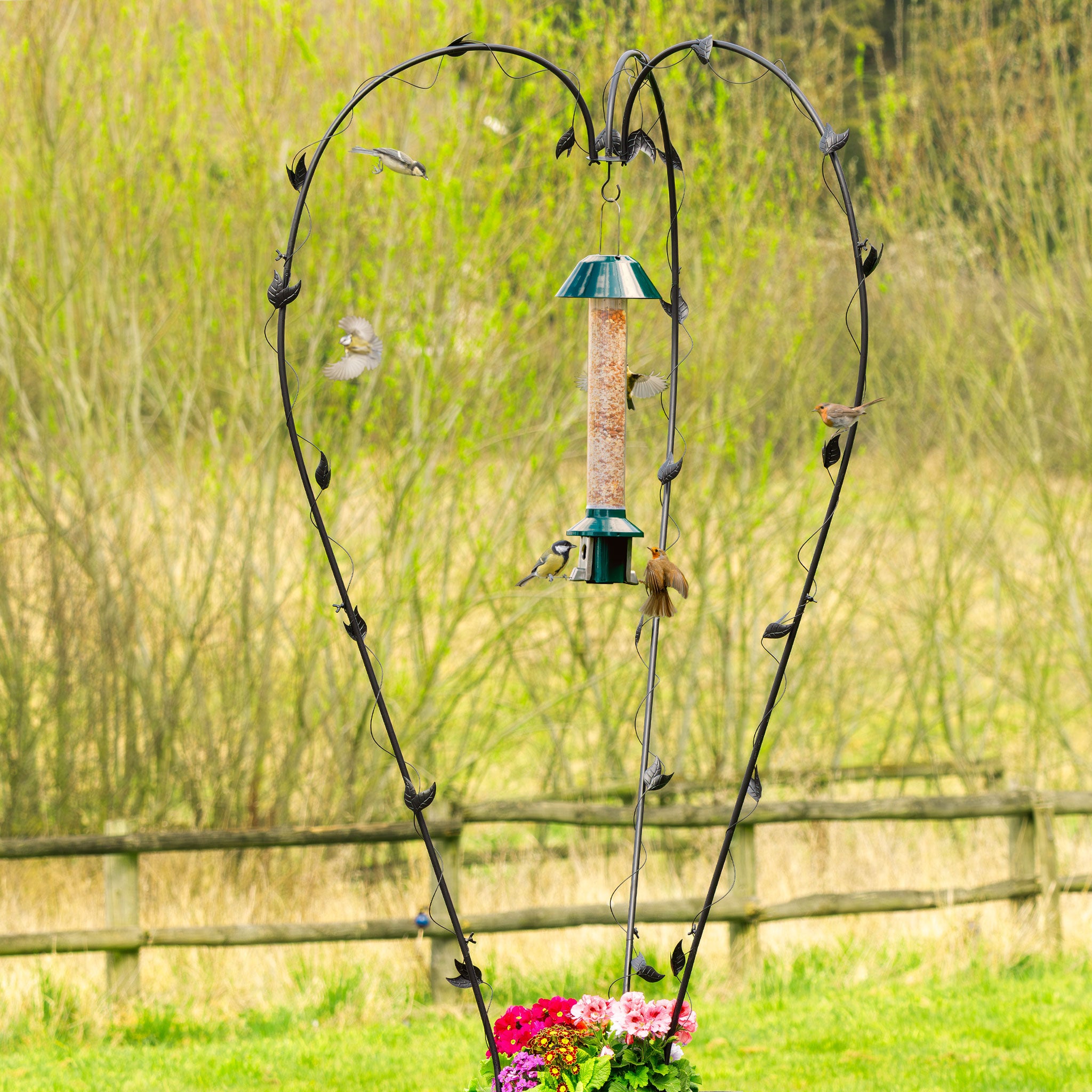 Roamwild PestOff Heart Station Feeder Set